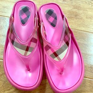 100 percent authentic Burberry flipflops